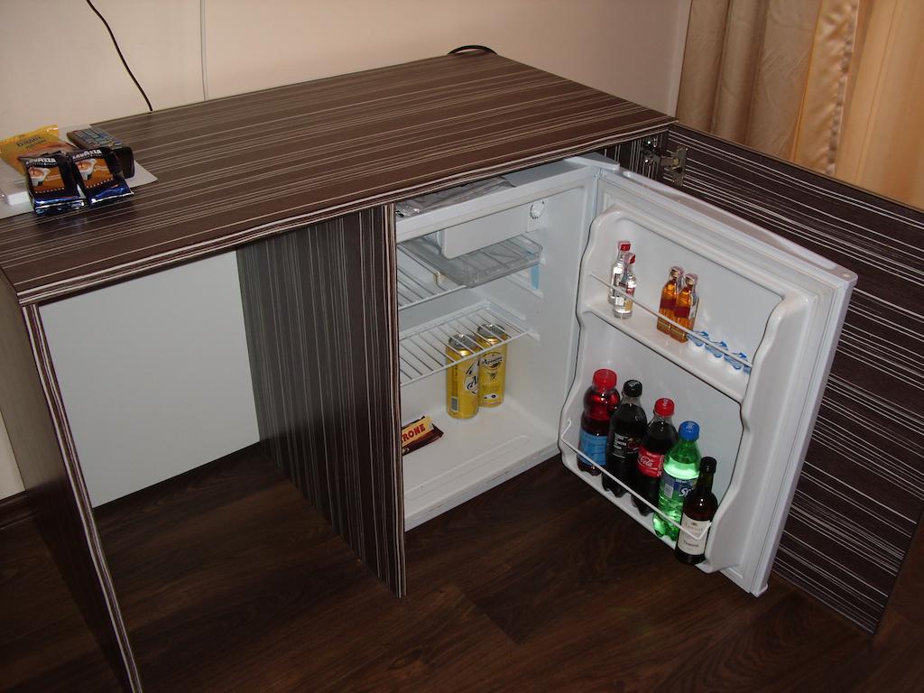 Family Hotel Malibu Chernomorets Ruang foto