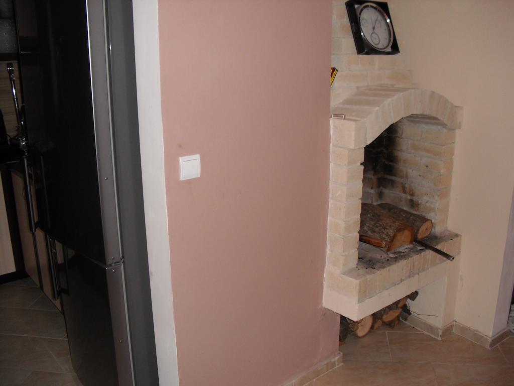 Family Hotel Malibu Chernomorets Bagian luar foto